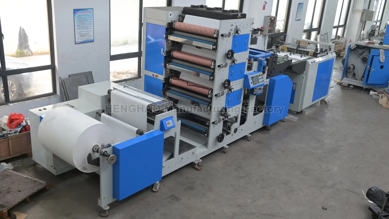 Machine d'Impression Flexographique pour Papier avec Convoyeur de Découpe de Feuilles Intégré HRY- Matériaux personnalisés