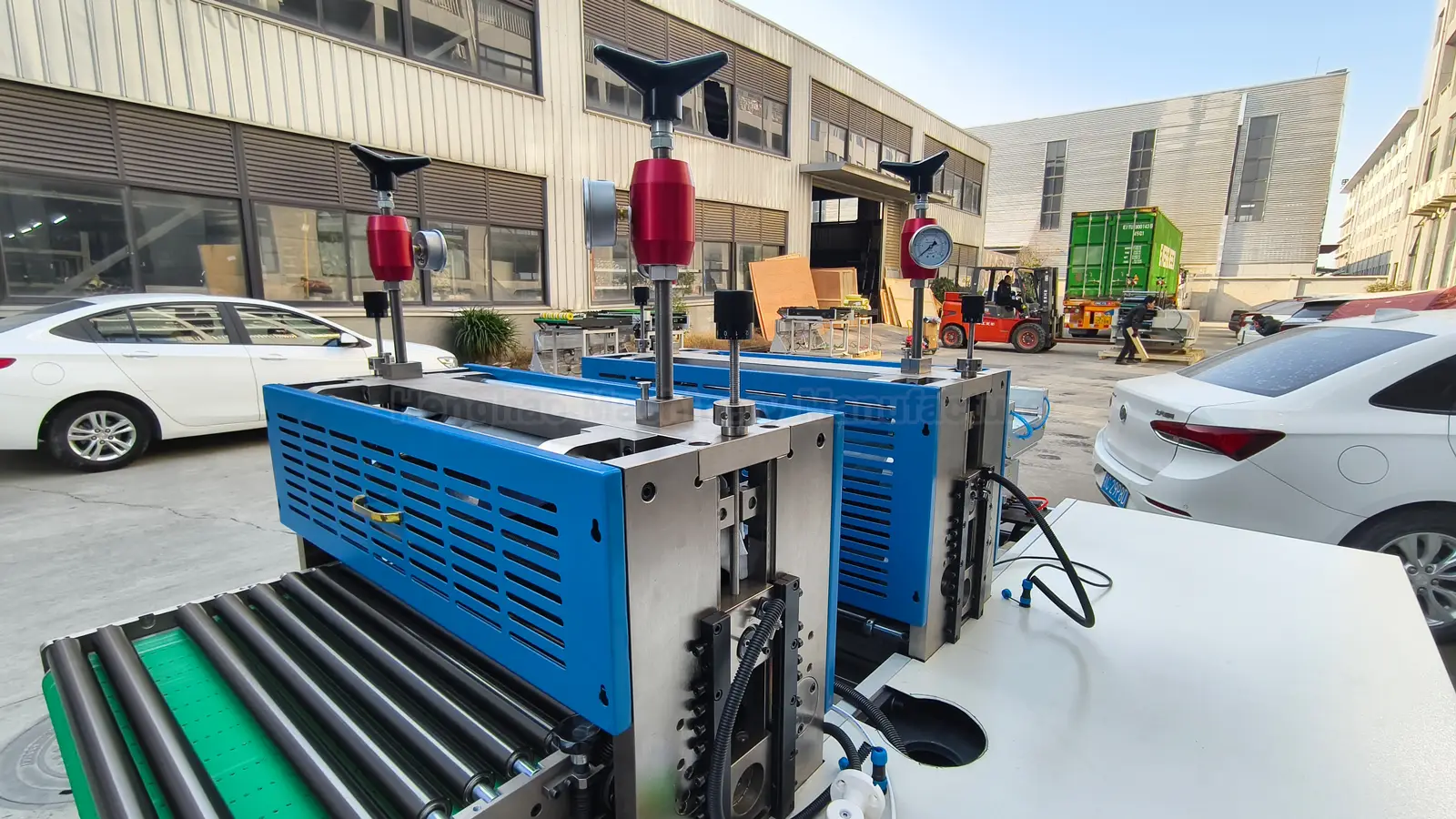 Machine de Découpe Rotative pour Étiquettes IML à Double Station HMQ-350JE Matériaux personnalisés